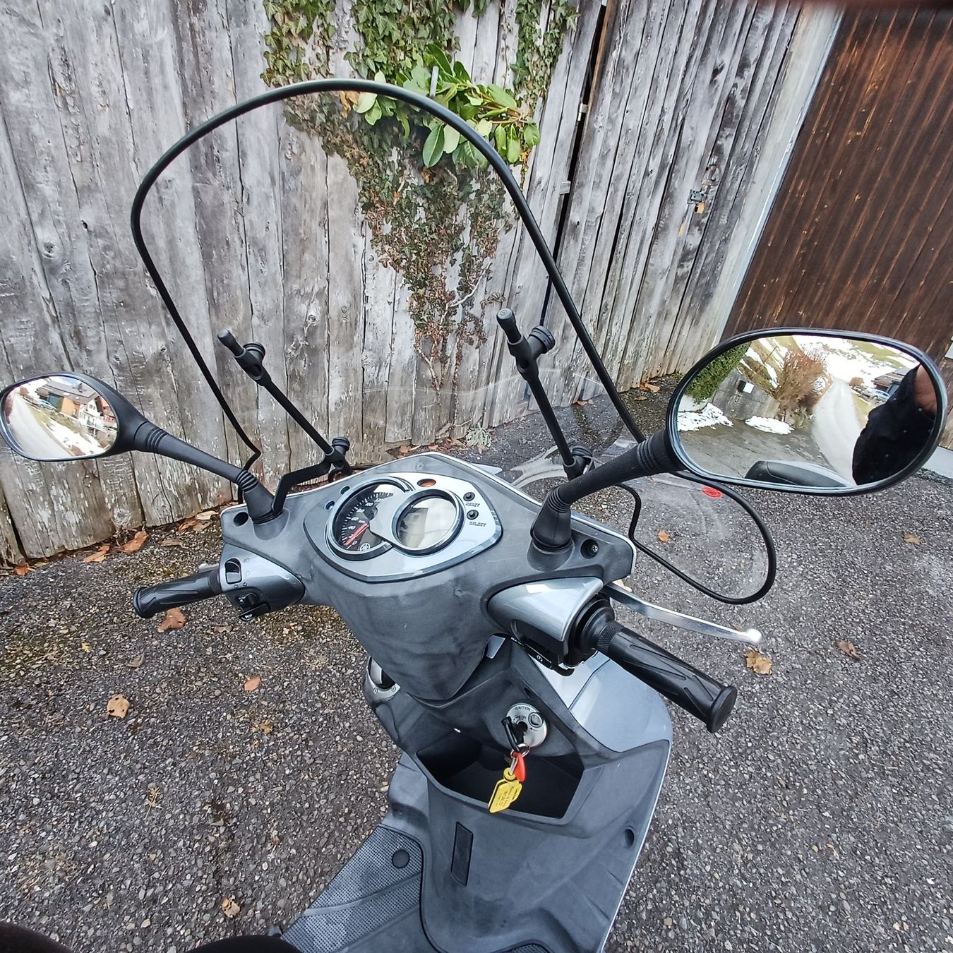 Yamaha Strada: Yamaha Cygnus X 125 Roller, Topcase, Windschild – Usato da Obstalden venduto da sch_ll9r 9
