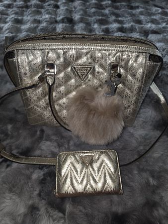 Guess Handtasche mit Portemonnaie goldfarben! Neu