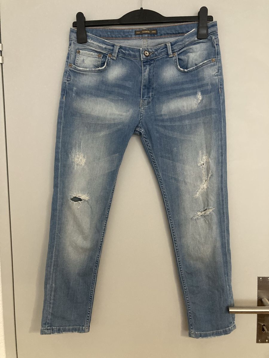 Pull&Bear Jeans: Pull&Bear Jeans, hellblau, destroyed, Grösse 30, Top! (50) – Usato da Schlieren venduto da cotopaxi06
