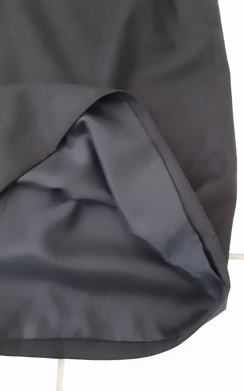 Agnona Robes: Robe élégante 38, navy, avec doublure, Agnona – D'occasion à Neuchâtel par Virgule50 2