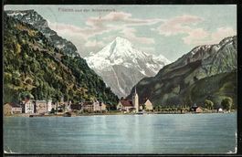 Flüelen, Blick vom See auf Ort und Bris