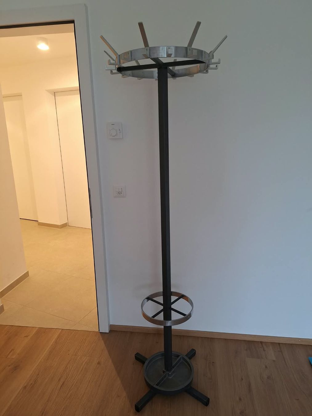 Guardaroba: Porte-manteau – Usato da Vétroz venduto da nat_8jrb