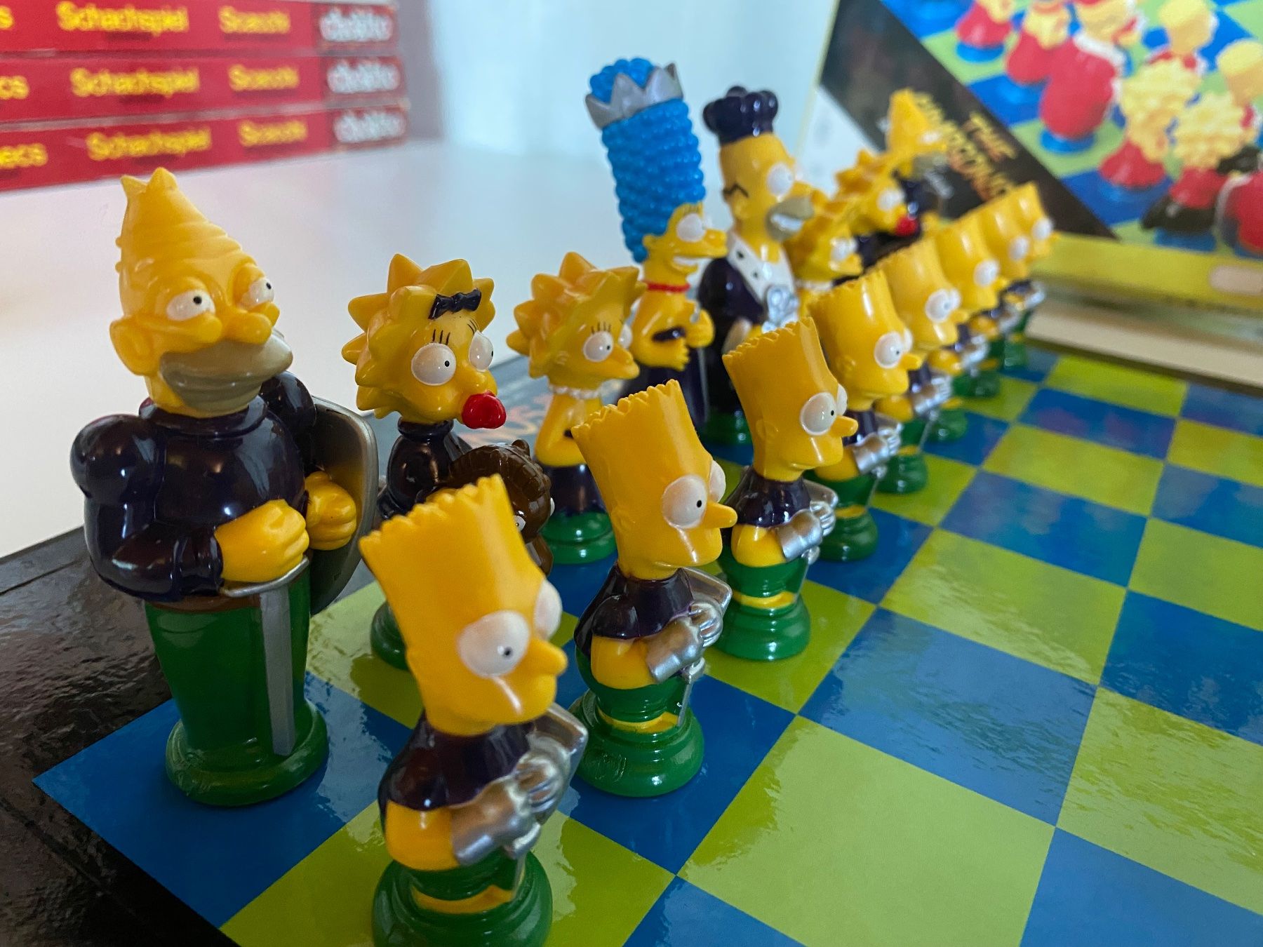 Spiele: Jeu d'echec 'THE SIMPSONS' – Gebraucht aus St-Prex von Okoala 6