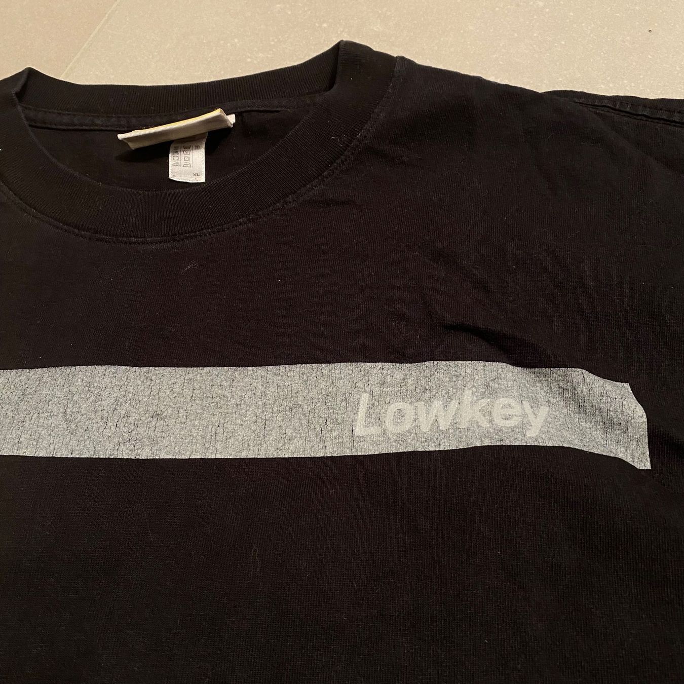 T-shirt: T-shirt Lowkey noir – Usato da Lausanne venduto da naranjo 3