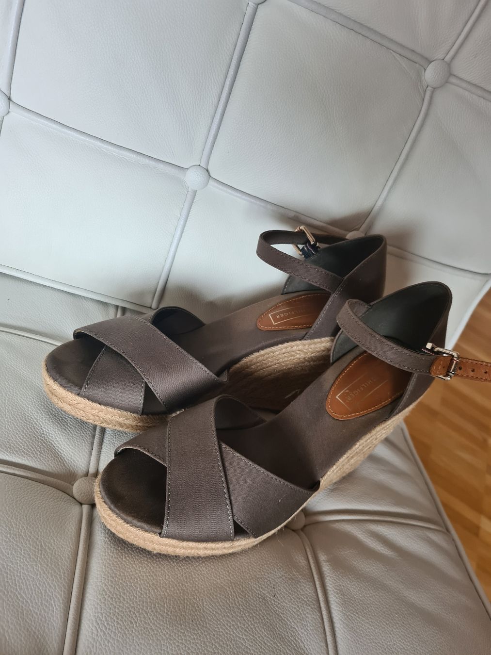 Tommy Hilfiger Scarpe da donna: Sommerschuhe Thommy Hilfiger – Usato da Ebmatingen venduto da Gelegenheit77