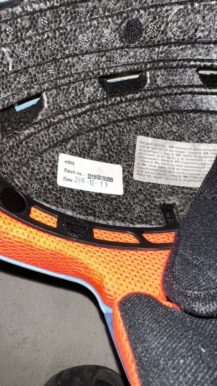 Decathlon Caschi: Skihelm wedze hellblau 53-56 – Usato da Schönenbuch venduto da marisli80 4