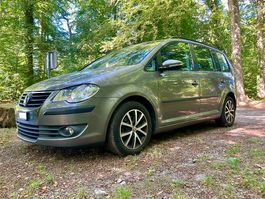 Très spacieux VW Touran 1.9TDI 7places diesel Expertisé 2026