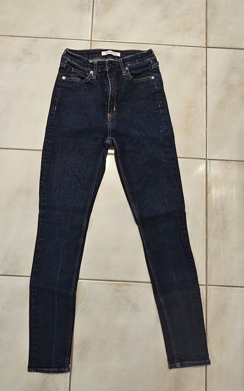 Calvin Klein Jeans: Calvin Klein Jeans, Gr. 29, Dunkelblau – Nuovo (secondo la descrizione) da Chur venduto da Aleksandra6
