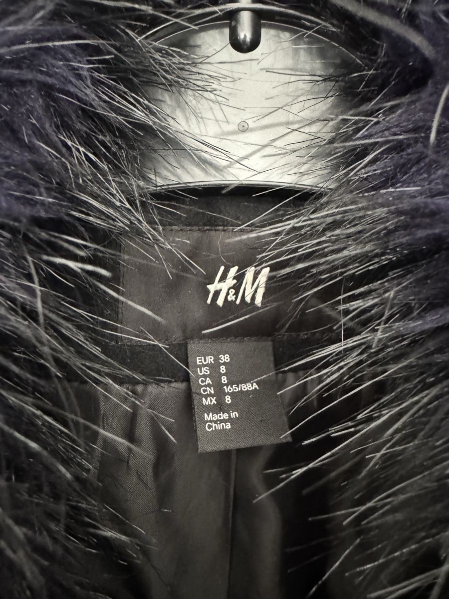 H&M Giacche: Winterjacke mit Fell, schwarz, Gr. 38 – Usato da Emmenbrücke venduto da Florentina27 1