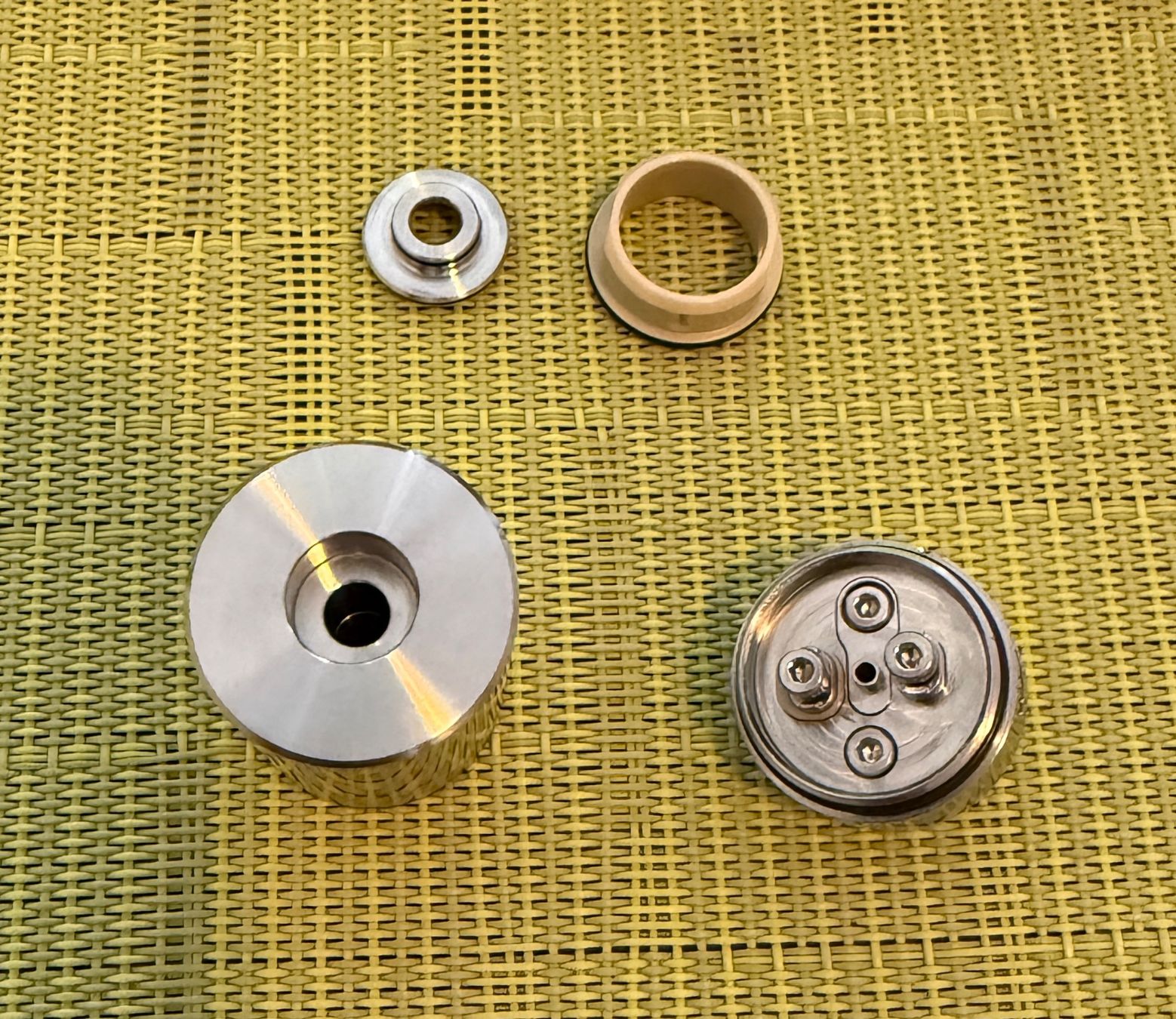 Sonstige Tabakwaren: Ato rta  DVARW MTL FL 22 5ml – Gebraucht aus Genève von Lauvou 1