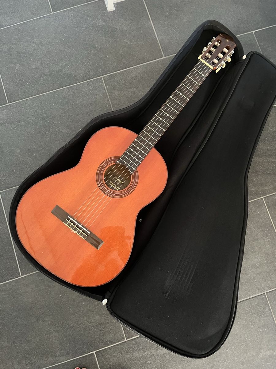 Yamaha Strumenti musicali: Gitarre  – Usato da Rickenbach SO venduto da Antik04 1