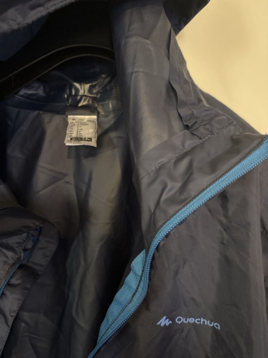 Decathlon Giacche: Veste Quechua bleu marine  – Usato da La Chaux-de-Fonds venduto da Crista-Line 2