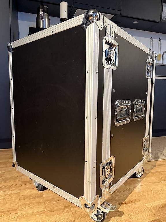 Autres accessoires: 19" Event Rack auf Rollen mit Rack-Schublade – D'occasion à Bischofszell par Nenga