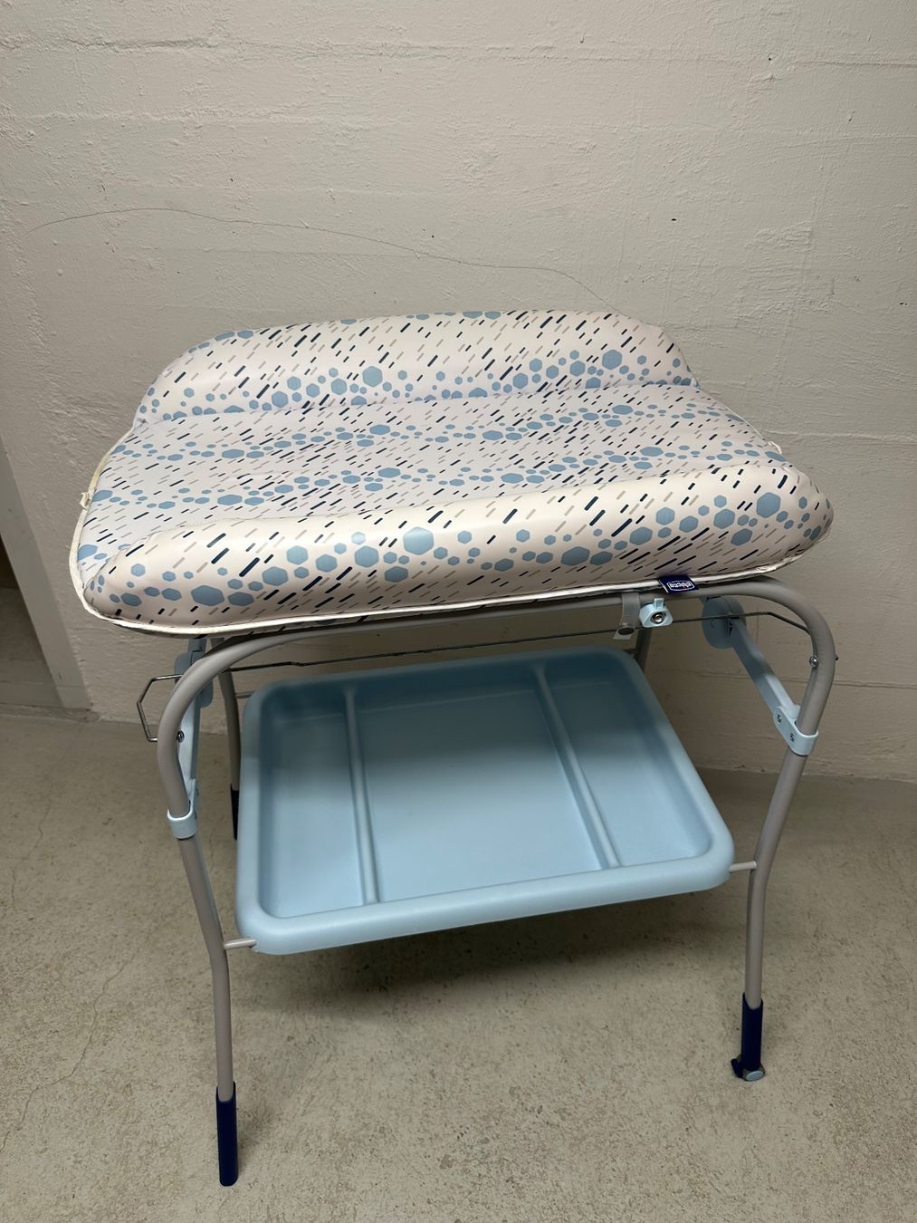 Chicco Baignoires: Chicco Cuddle & Bubble Bath & Changing Table – Neuf (Voir description) à Richterswil par Misterwine 1