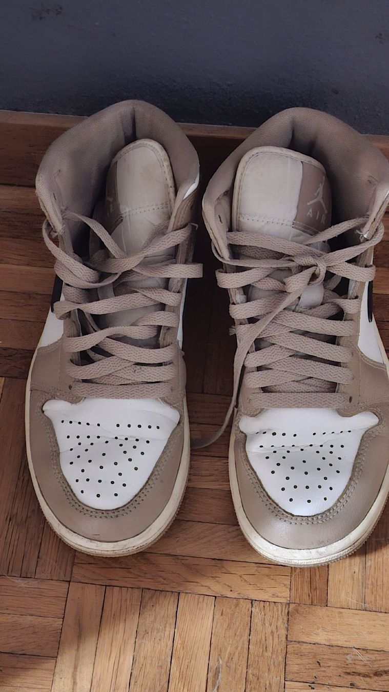 Jordan Herrenschuhe: Nike Air Jordan 1 Mid baskets taille 36.5 – Gebraucht aus Meyrin von Maribel81 1