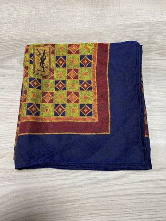 Foulard Yves saint Laurent