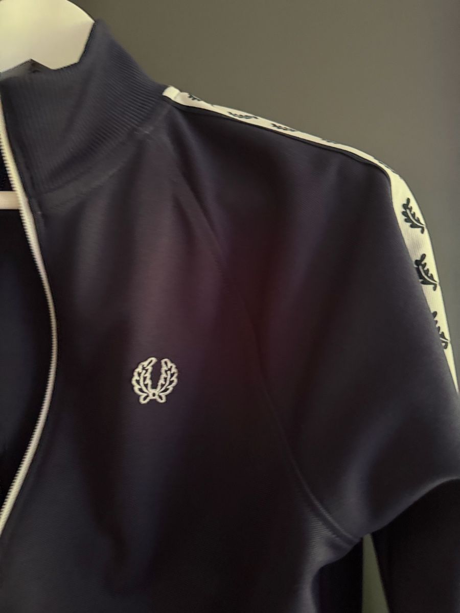 Fred Perry Giacche: Fred Perry Trainingsjacke – Usato da Suhr venduto da sr.96 2