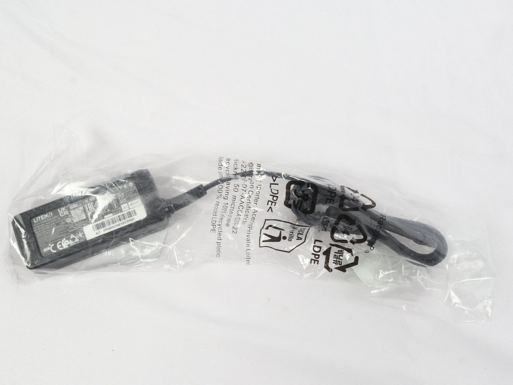 Unità & Adattatore: ACER Adapter 45W 19V – Nuovo e nell'imballaggio originale da Steinen venduto da Restwert_Steinen 2