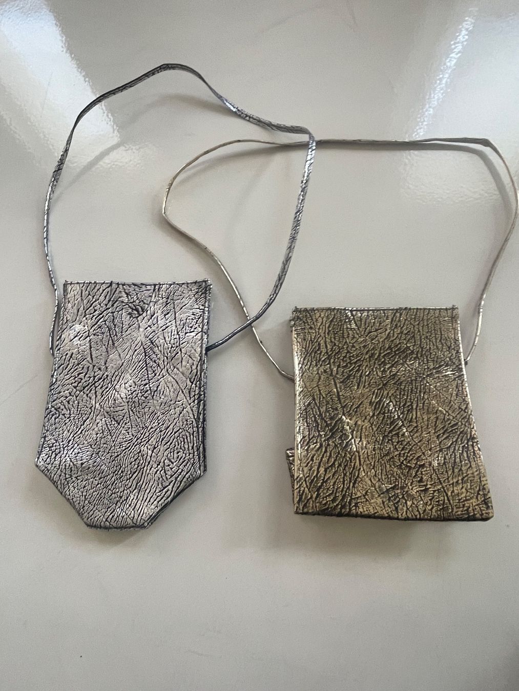 Borse da donna: 2 Tasche - Gold - Silver – Nuovo (secondo la descrizione) da Minusio venduto da Pink222 1