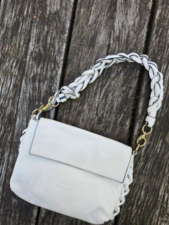 Accessoires: Coccinelle Tasche Leder weiss