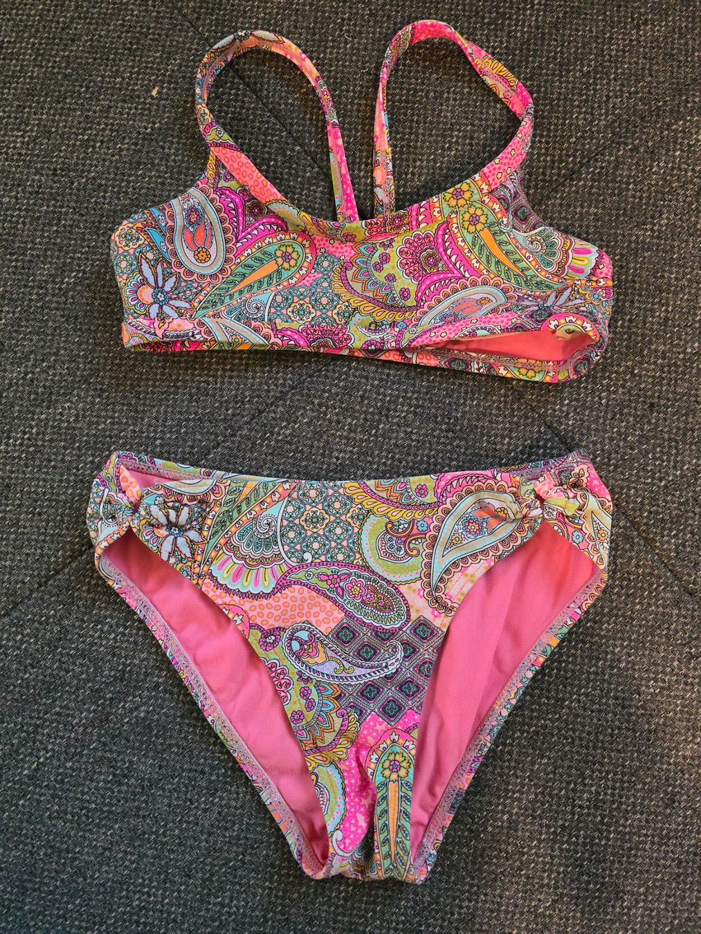 Badekleider & Bikinis: Bikini für 6 Jährige – Gebraucht aus Büttikon AG von Amineah