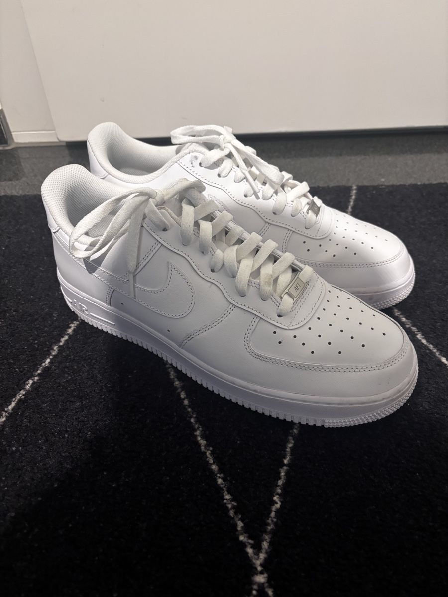 Nike Chaussures hommes: Nike Air Force 1, Grösse 45,5 – Neuf (Voir description) à Rothrist par rem_9r7l