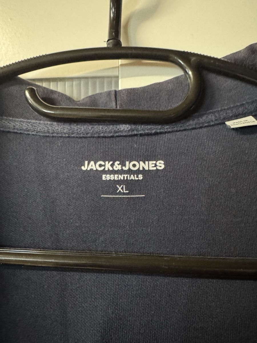 Jacken: Jack & Jones Hoodie – Gebraucht aus Grabs von Shelly_87 3