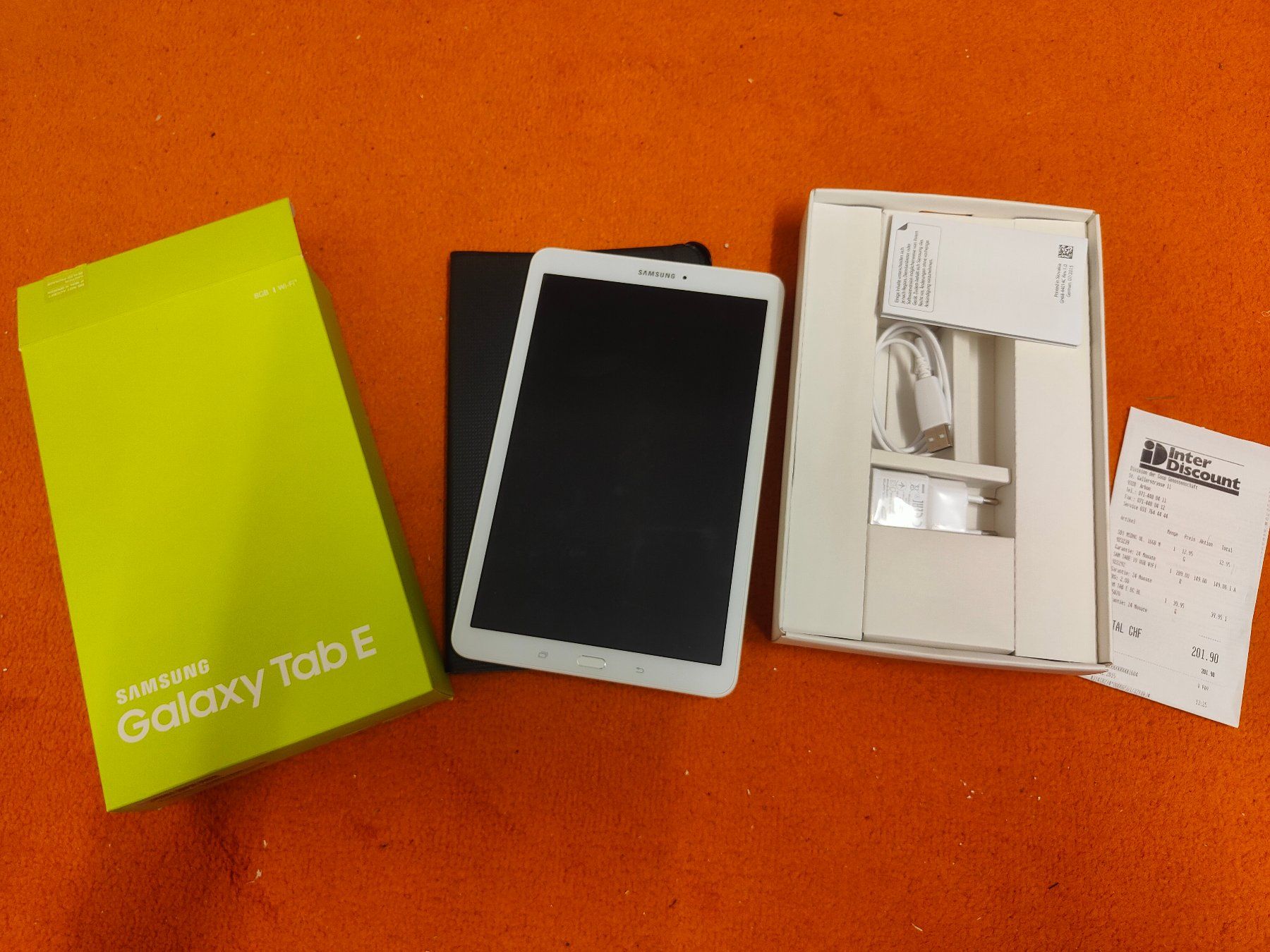 Samsung Tablet PC: Samsung Galaxy E Tablet mit Cover – Usato da Arbon venduto da sigma61