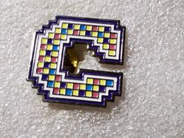 Ansteckpin 49: Limmatdruck Buchstabe "C"