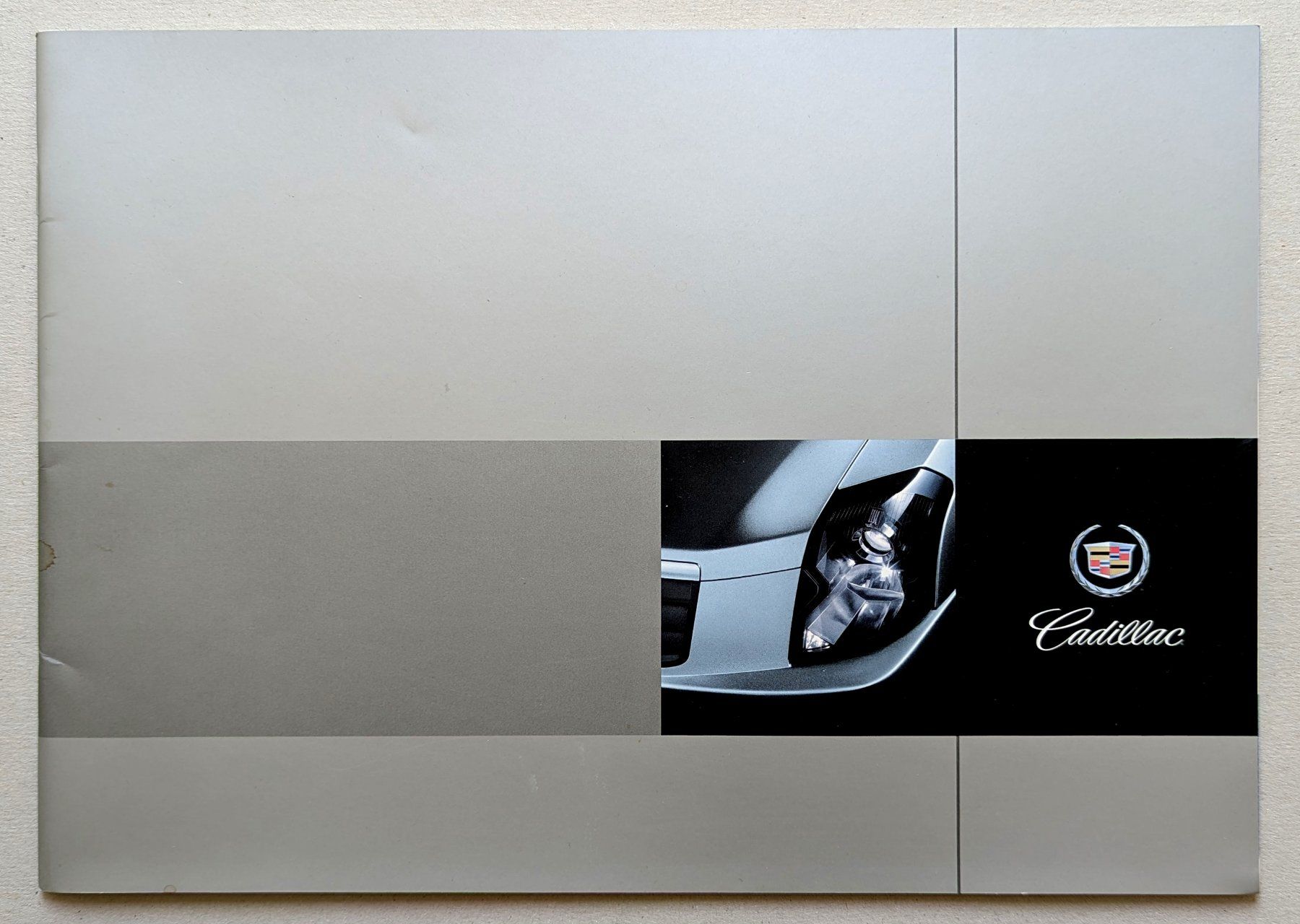 Cadillac Documenti: Originalkatalog "Cadillac", in Hochglanzdruck – Nuovo (secondo la descrizione) da Olten venduto da VanishingPoint.71
