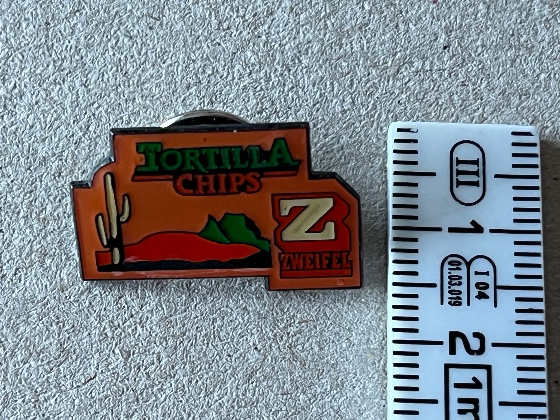 Plaketten & Abzeichen: 2 Zweifel Pins – Gebraucht aus Zürich von Gurkis 7