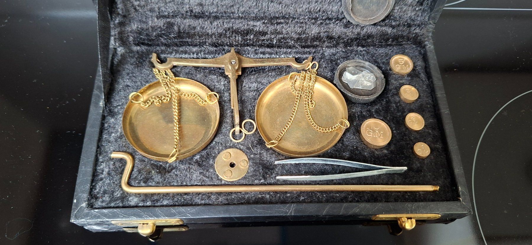 Balances et poids: Goldwaage mit Box – D'occasion à Möhlin par teddybaer8 1