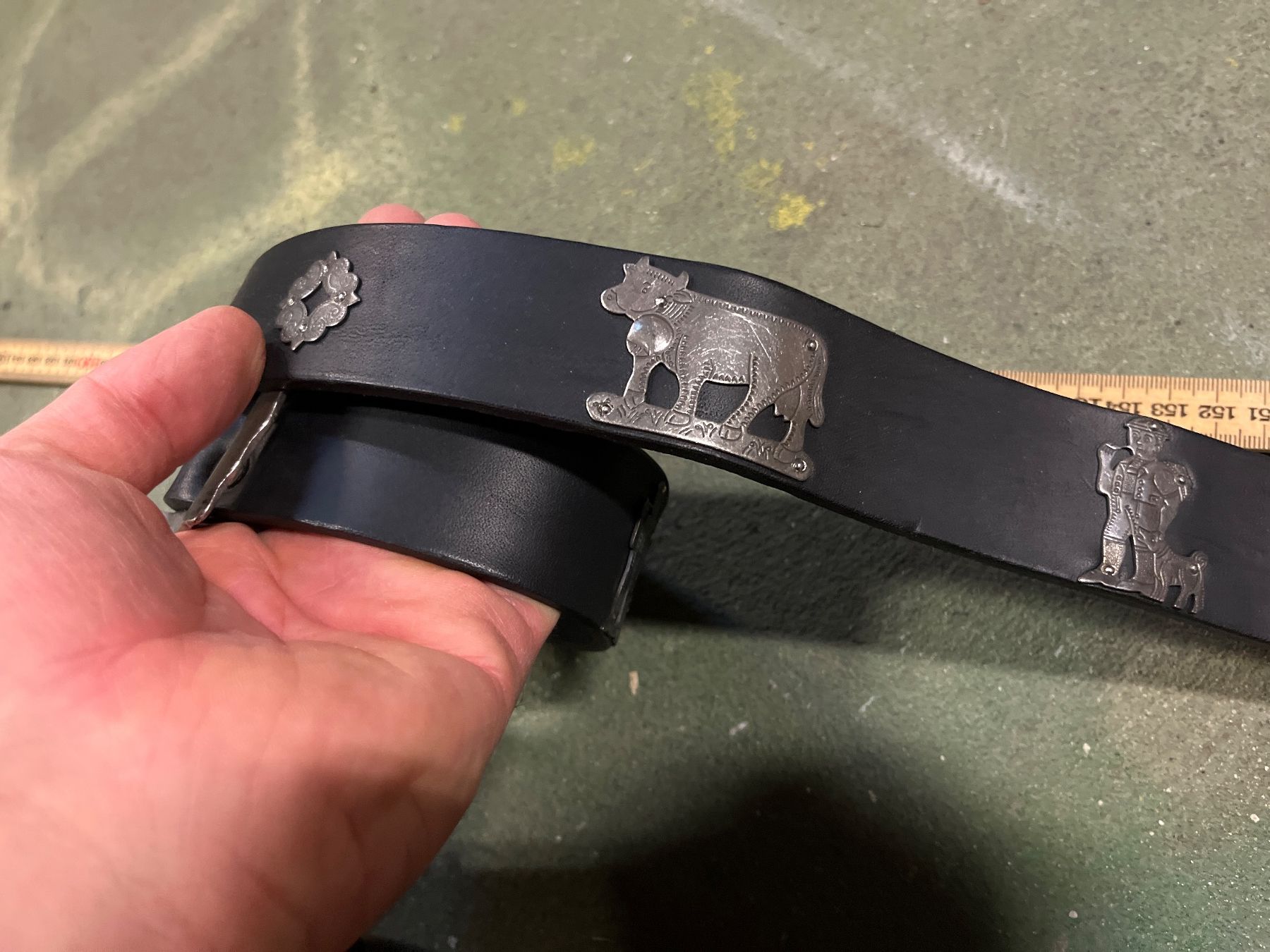 Gürtel: Chüeligurt Kuhgurt Leder 90cm – Neu und originalverpackt aus Bern von fotolog111