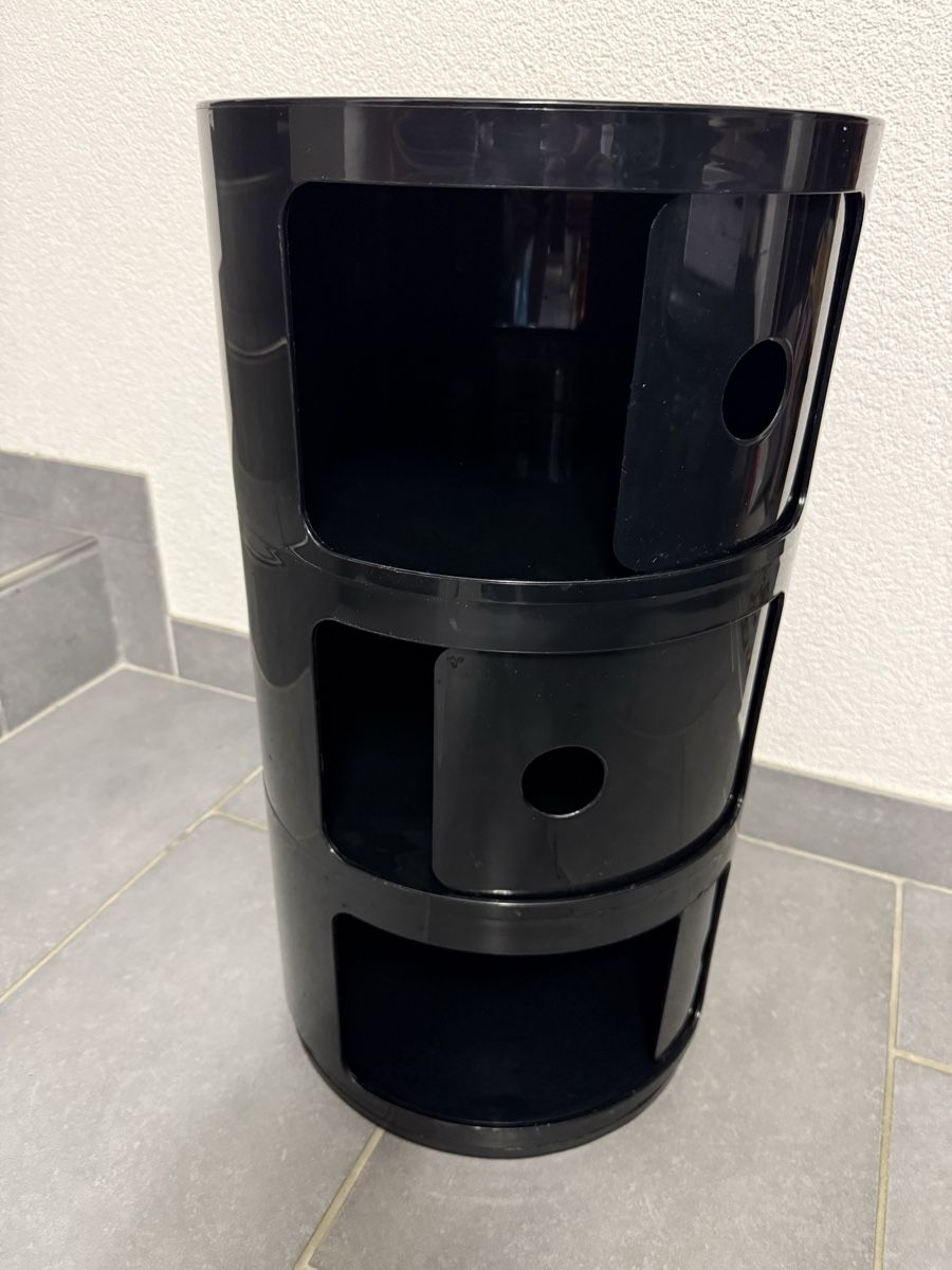 Commodes: Meuble de rangement KARTELL  – D'occasion à Les Genevez JU par fabliane