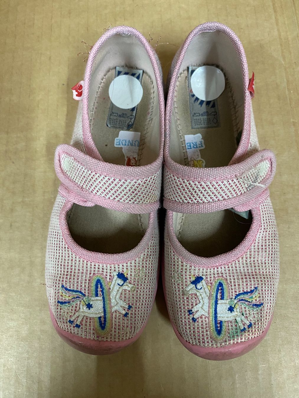 Elefanten Schuhe für Mädchen: Kinderfinken Grösse 28 Einhorn – Gebraucht aus Eschlikon TG von RamonaSt