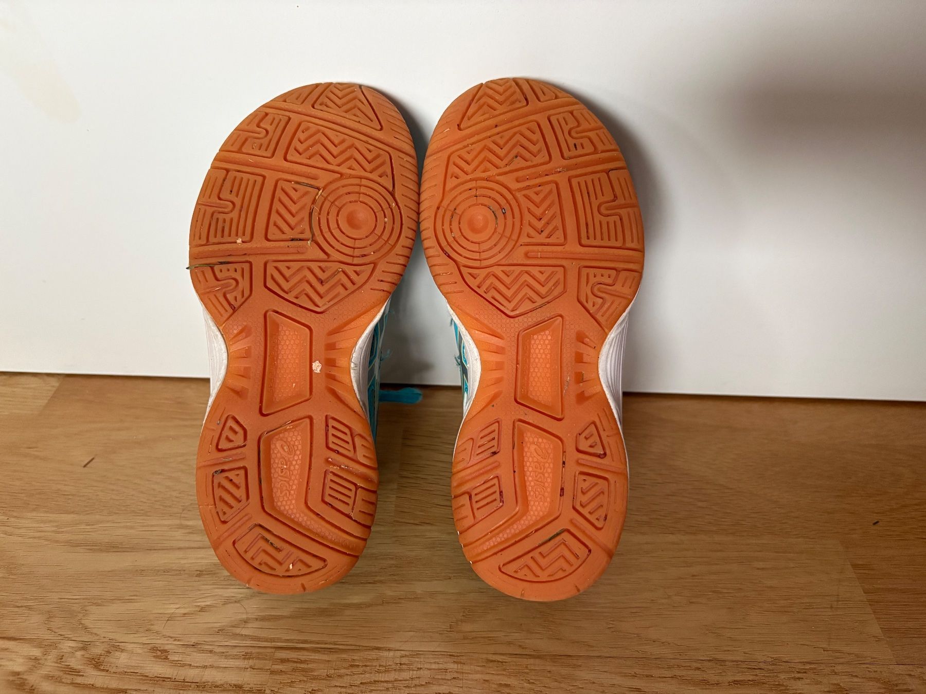 Asics Scarpe per ragazzi: Turnschuhe gr 32.5 – Usato da Egg b. Zürich venduto da dalanna 5