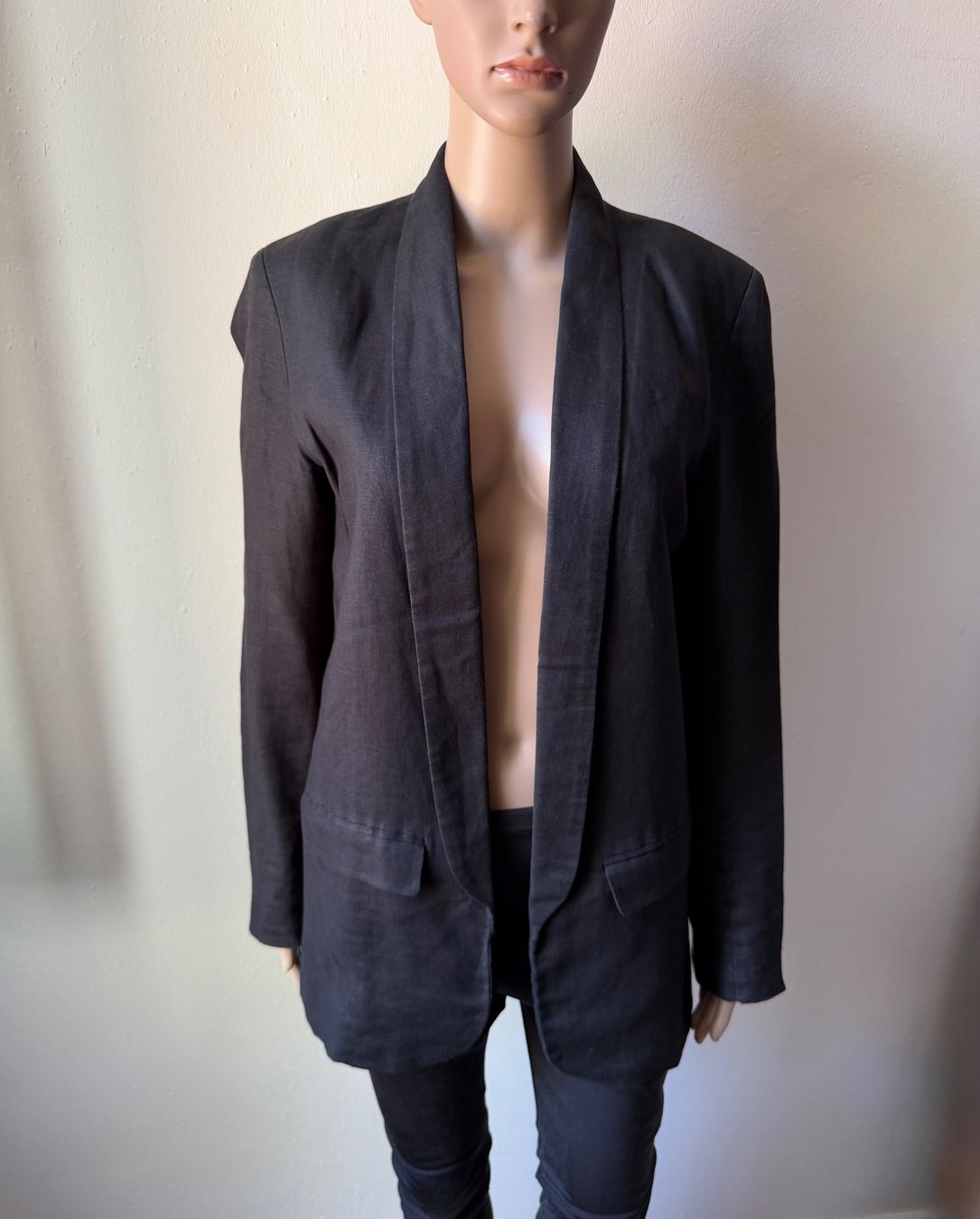 Mango Vestes: MANGO Blazer | 100% Leinen 🖤 – D'occasion à Zürich par ClosetQueen