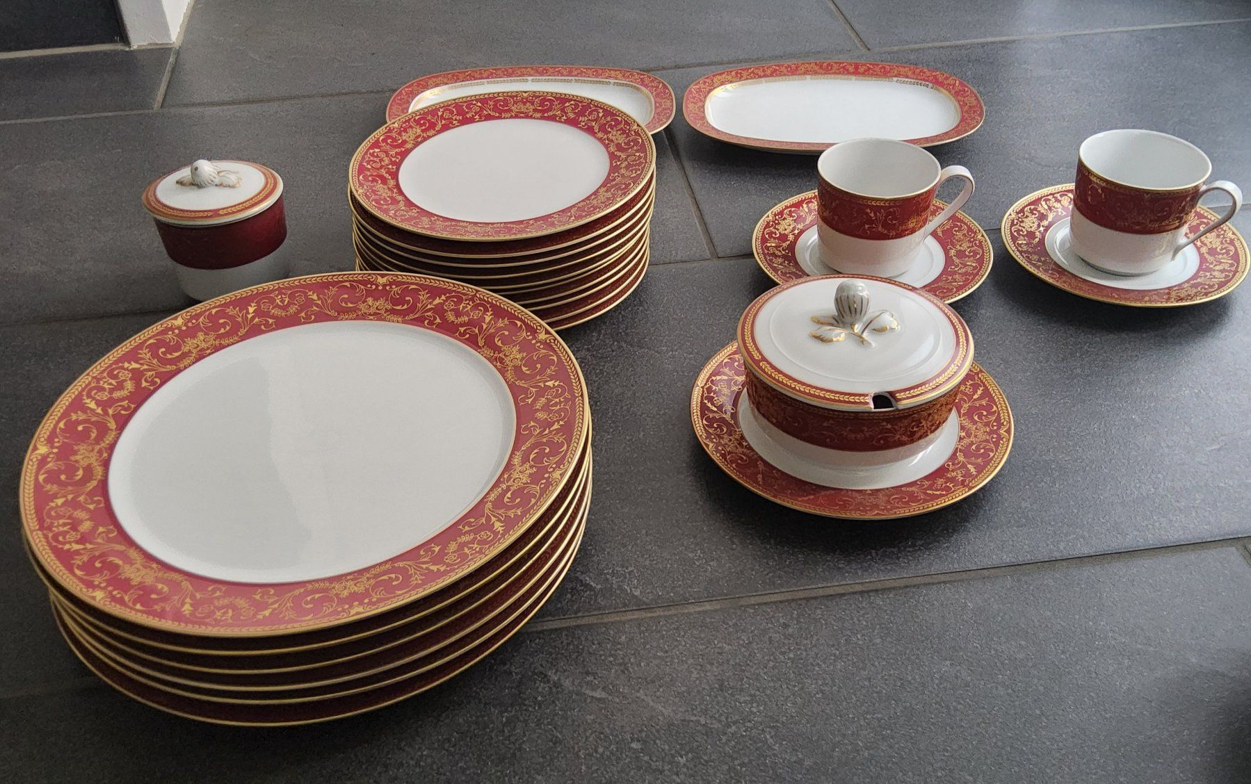 Set di piatti: Langenthal Geschirr Chateau – Usato da Diegten venduto da ayla2009 4