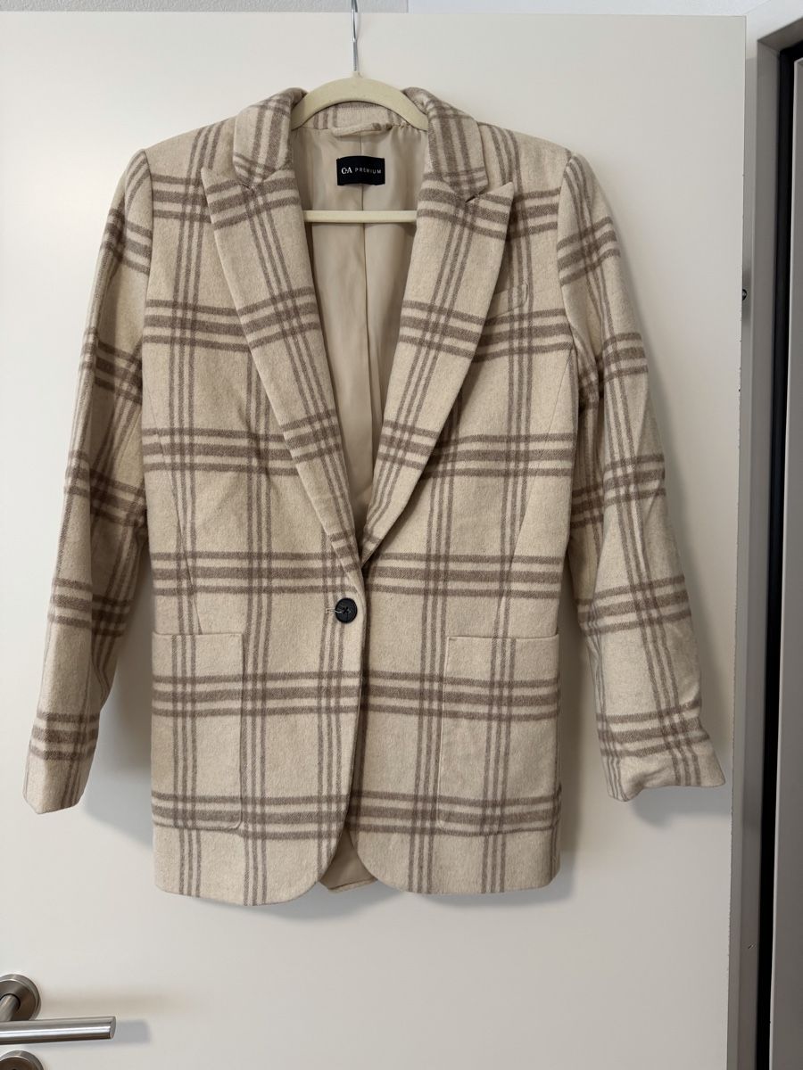 Lotti di vestiti: Damen Blazer 3er Set Grösse XS – Usato da Hunzenschwil venduto da elm_mb67 2