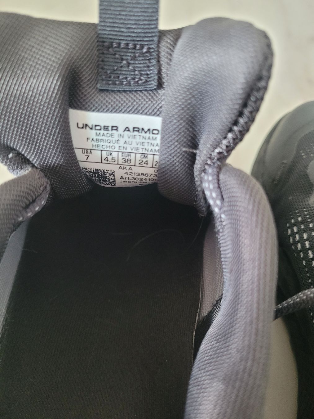 Under Armour Scarpe da uomo: Under Armour Schuhe Charger Gr. 38 – Nuovo (secondo la descrizione) da Beinwil am See venduto da dca_vg5p 4