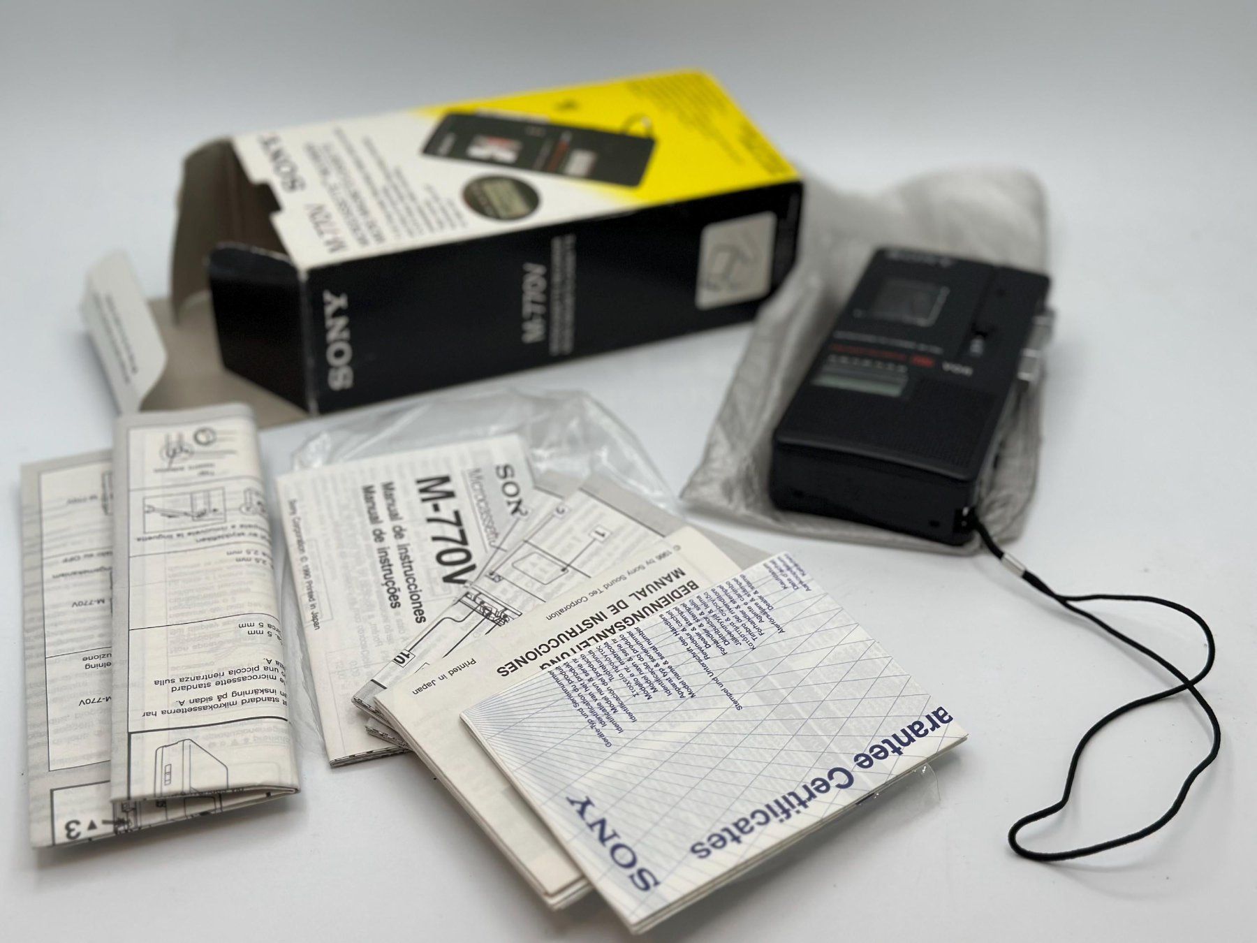 Sony Aufnahmegeräte: Sony Voice Recorder Dictaphone MicroCassette +Micro low qual – Defekt aus Genève von inc_9vgv 1
