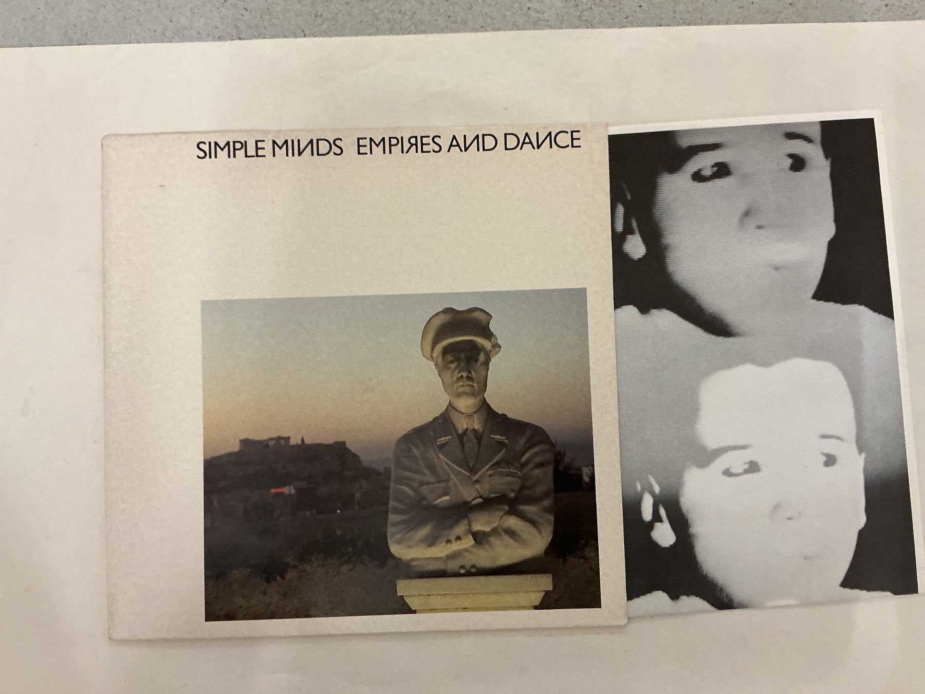 Schallplatten: Simple Minds LP - Empires And Dance – Gebraucht aus Winterthur von Tumko-Vinyl