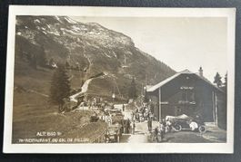 Col du Pillon Restaurant mit alten Autos 