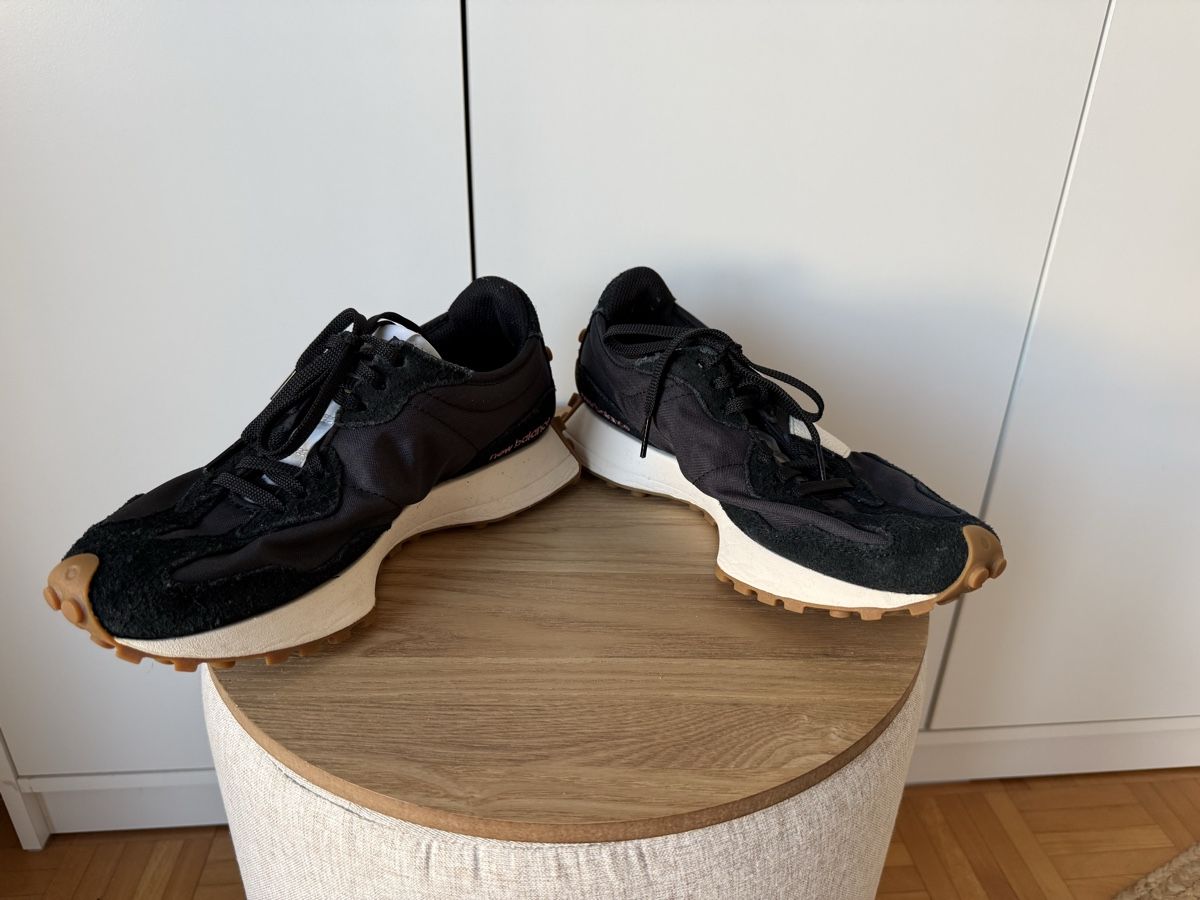 New Balance Scarpe da donna: New Balance 327 – Usato da Luzern venduto da Aistee 6
