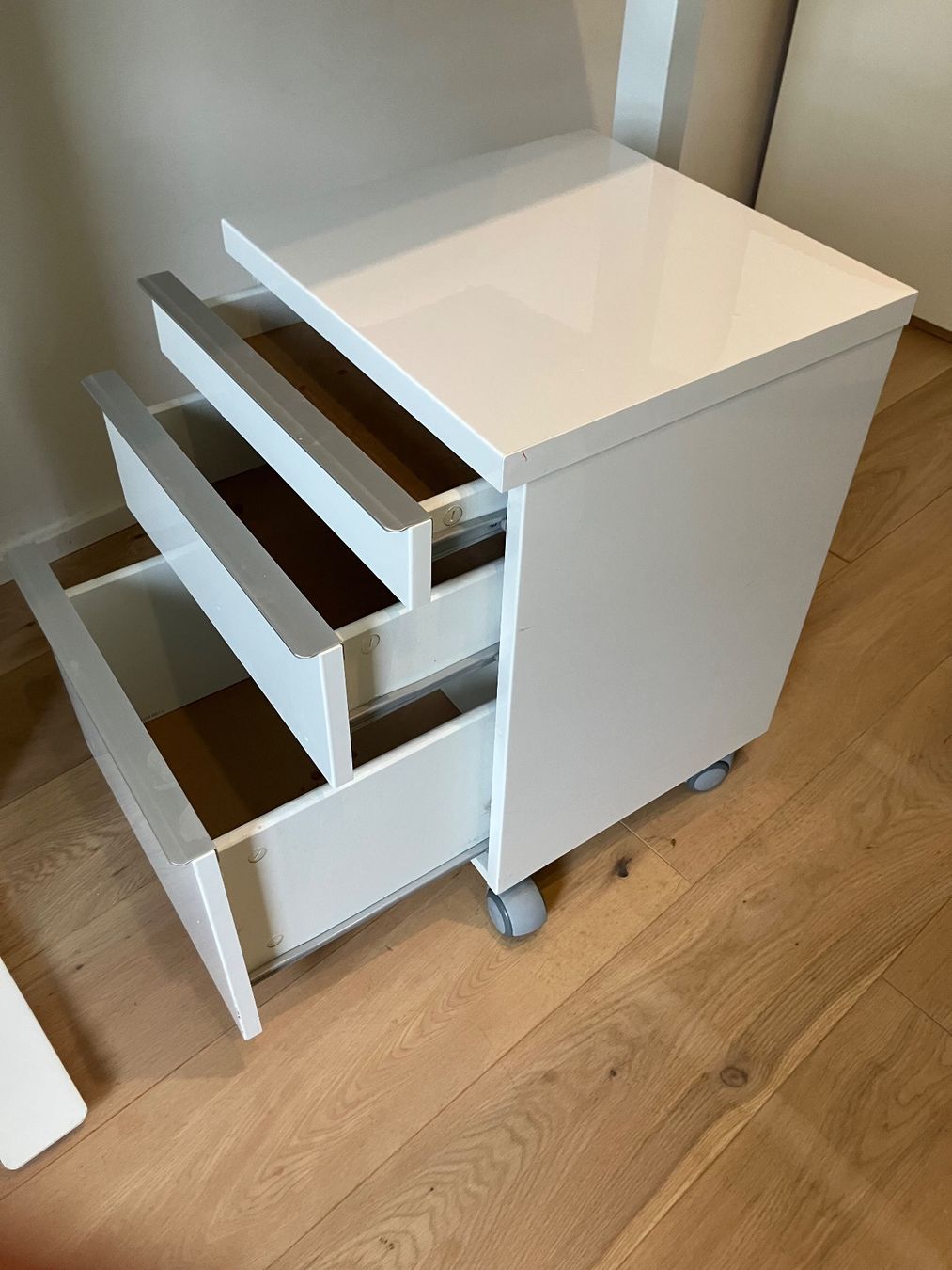 Ikea Korpus: Büro - Korpus – Gebraucht aus Reinach BL von jul_6nvf 1