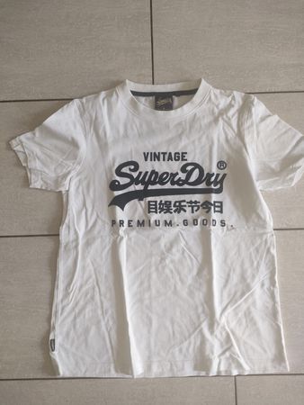 Superdry Tshirt Gr.8