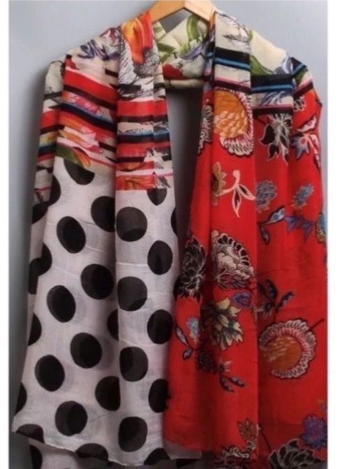 Foulard & Sciarpe: Desigual Schals – Nuovo (secondo la descrizione) da Birmenstorf AG venduto da BMW.M5 8