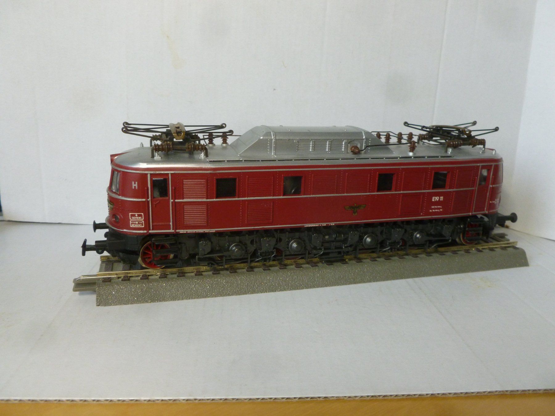 Rivarossi Modellini di ferrovie: Rivarossi E19 mit Reichsadler – Usato da Bubikon venduto da Br103er 2