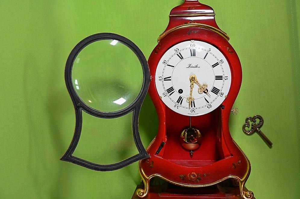 Stand- & Wanduhren: Pendule Neuchâteloise "Zenith" avec base – Gebraucht aus Gollion von mar_z9zd 1
