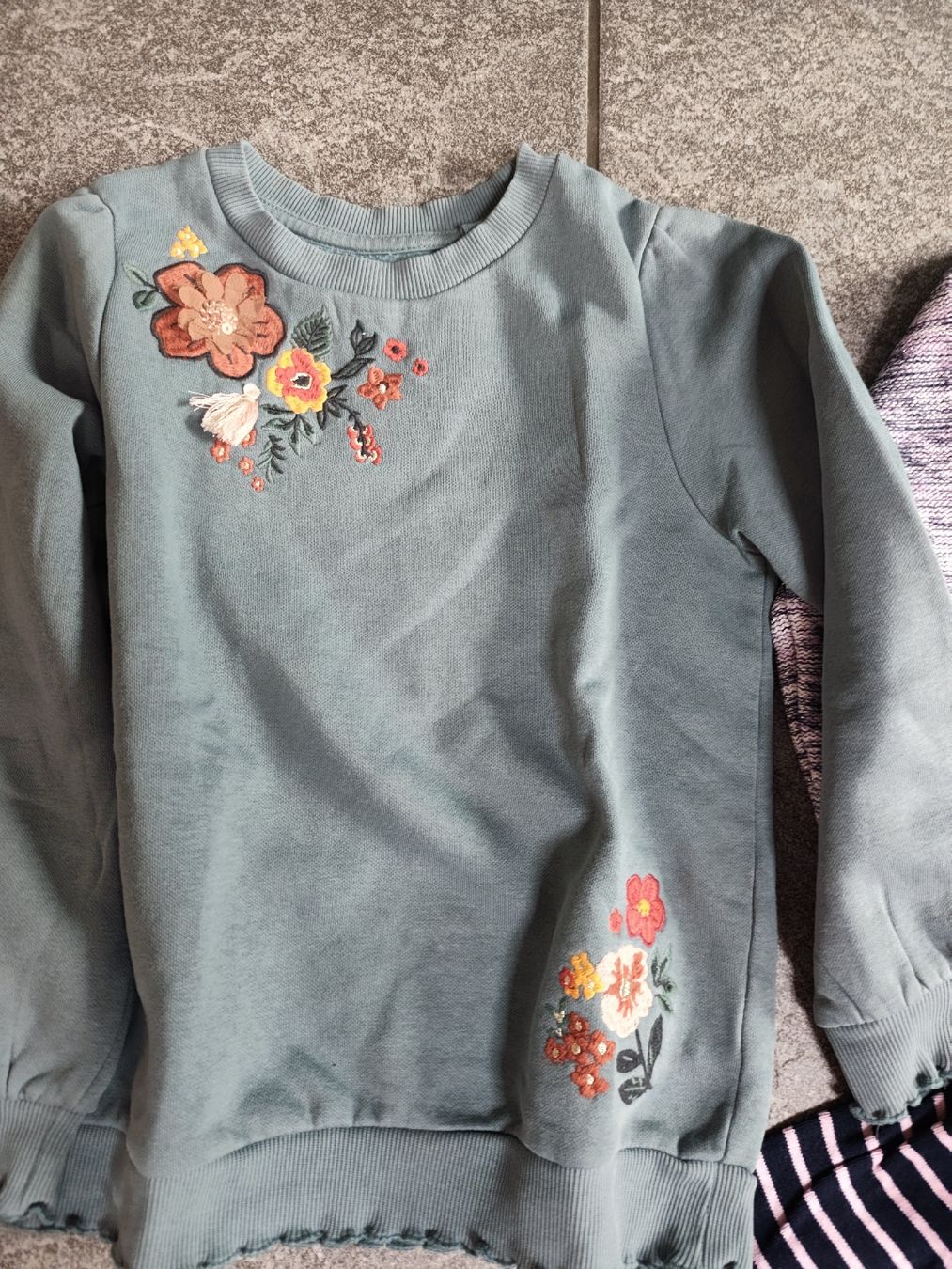 Pullover & Sweatshirts: Pullover Gr 122/128, 5 x – Gebraucht aus Fulenbach von meje0081 2
